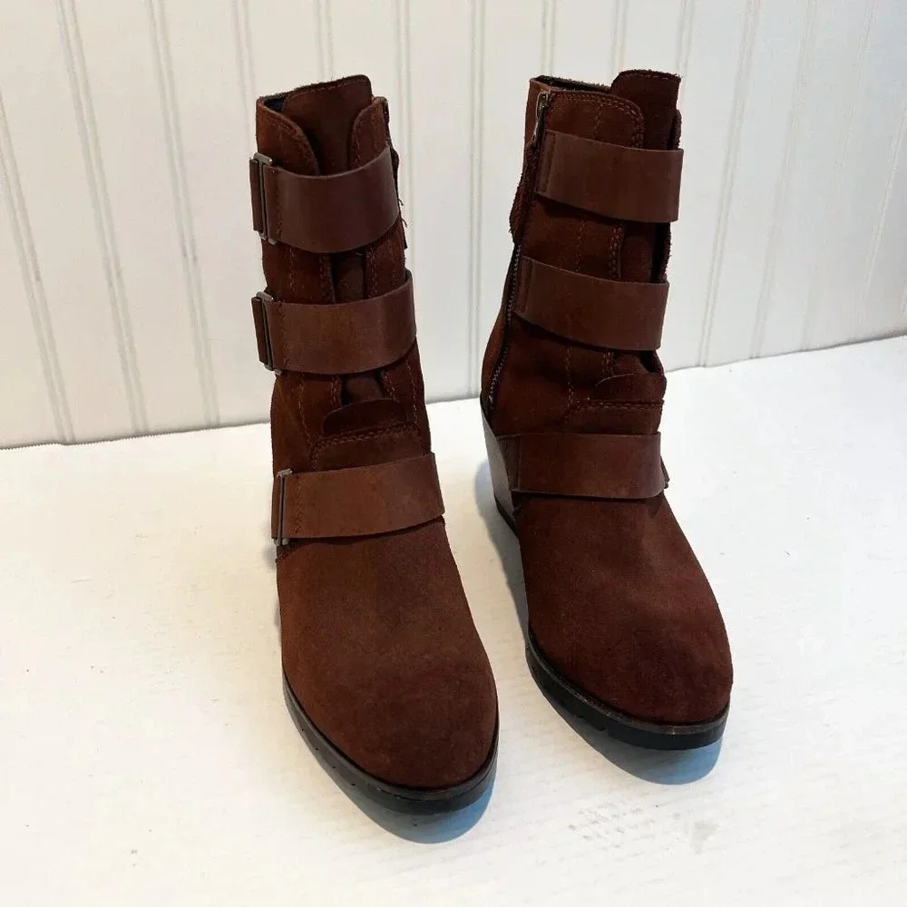 Sorel Brown Suede Buckle Bohemian Winter Round Toe Wedges FLAWED 10.5